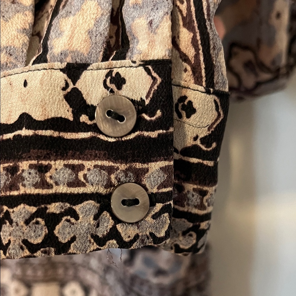 Silk Patterned Black and muted blue Women's Blouse size 8 - Picture 5 of 8